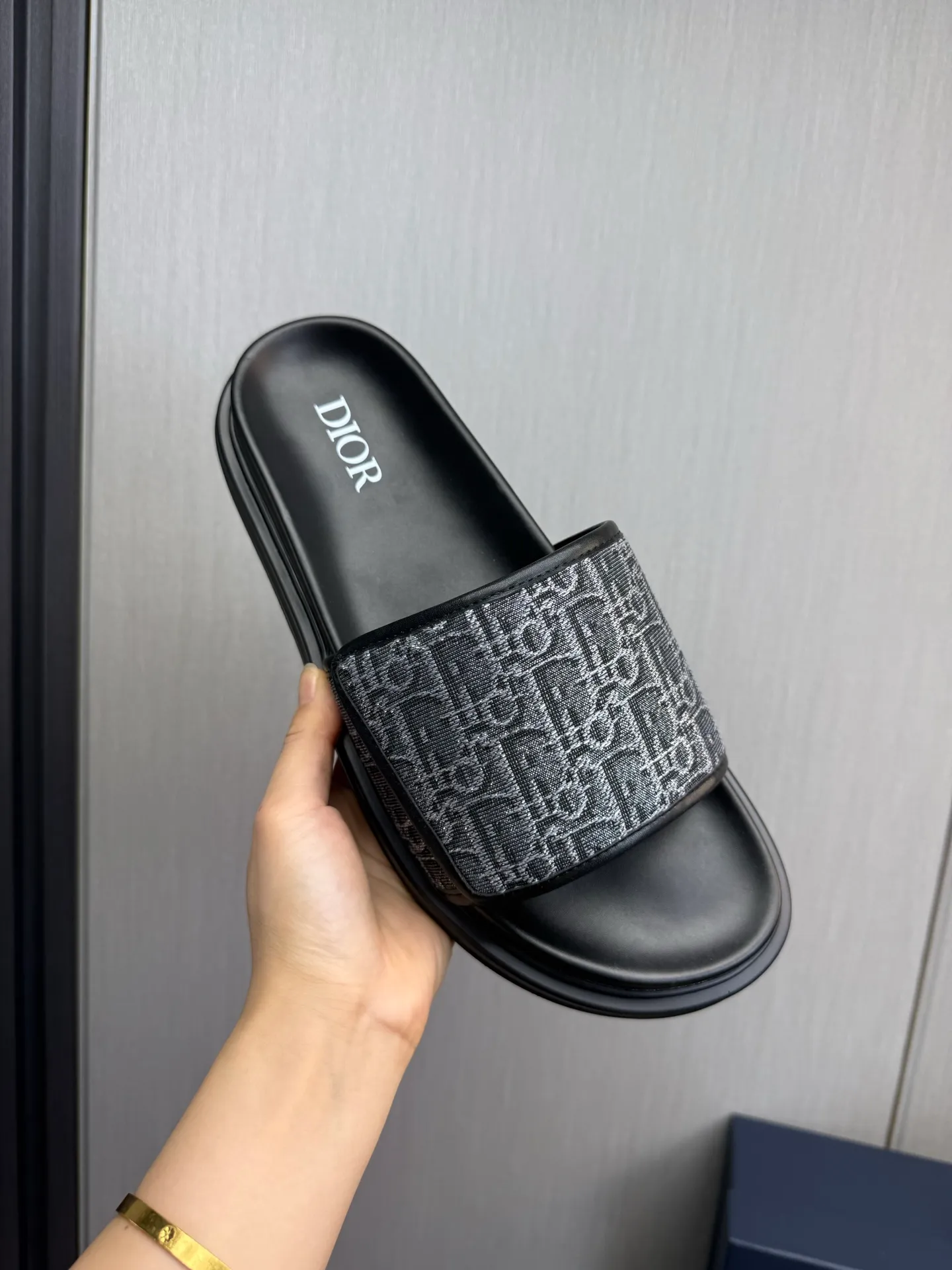 Men's shoes 💰280💰 Dior. Men's slippers 🩴Official website 1:1 production 38-45 yards 45 46 🉑️Customized original material shipped✅